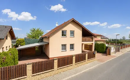 Prodej domu 294 m² s pozemkem 655 m², Na Vrškách, Zlatníky-Hodkovice - Zlatníky, okres Praha-západ
