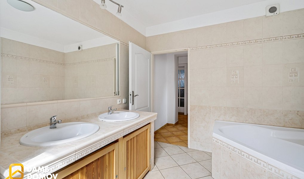 Prodej domu 225 m² s pozemkem 264 m², Březnice – náhled fotky 17