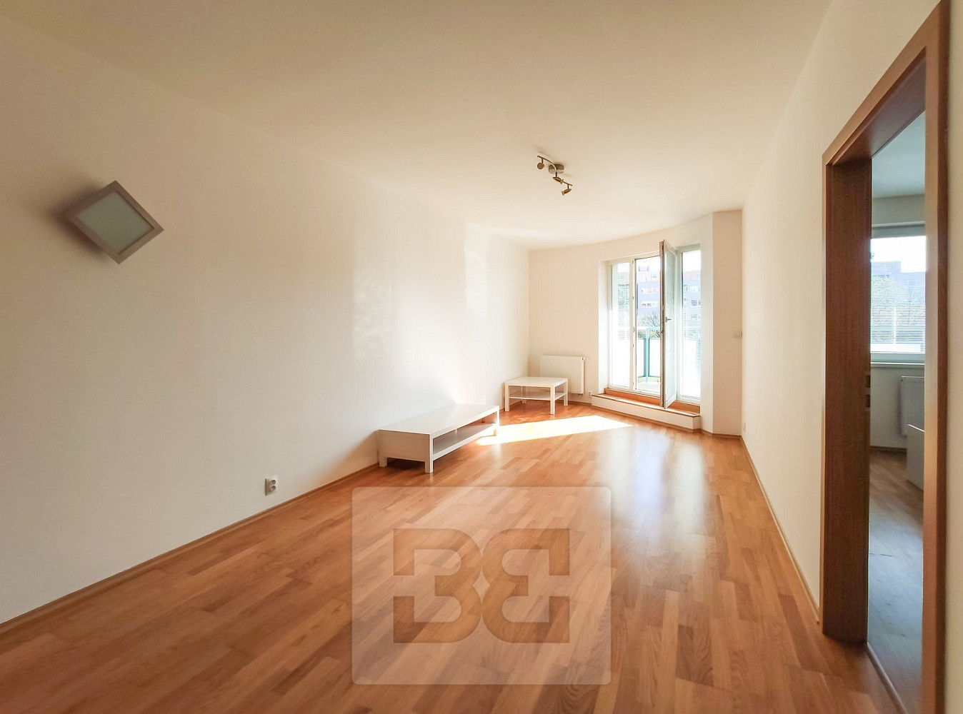Pronájem bytu 2+kk 58 m² — photo 2