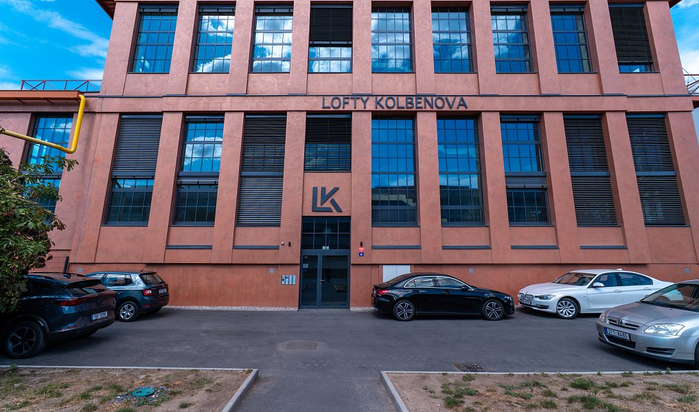 Prodej bytu 1+kk 62 m², Praha – náhled fotky 2