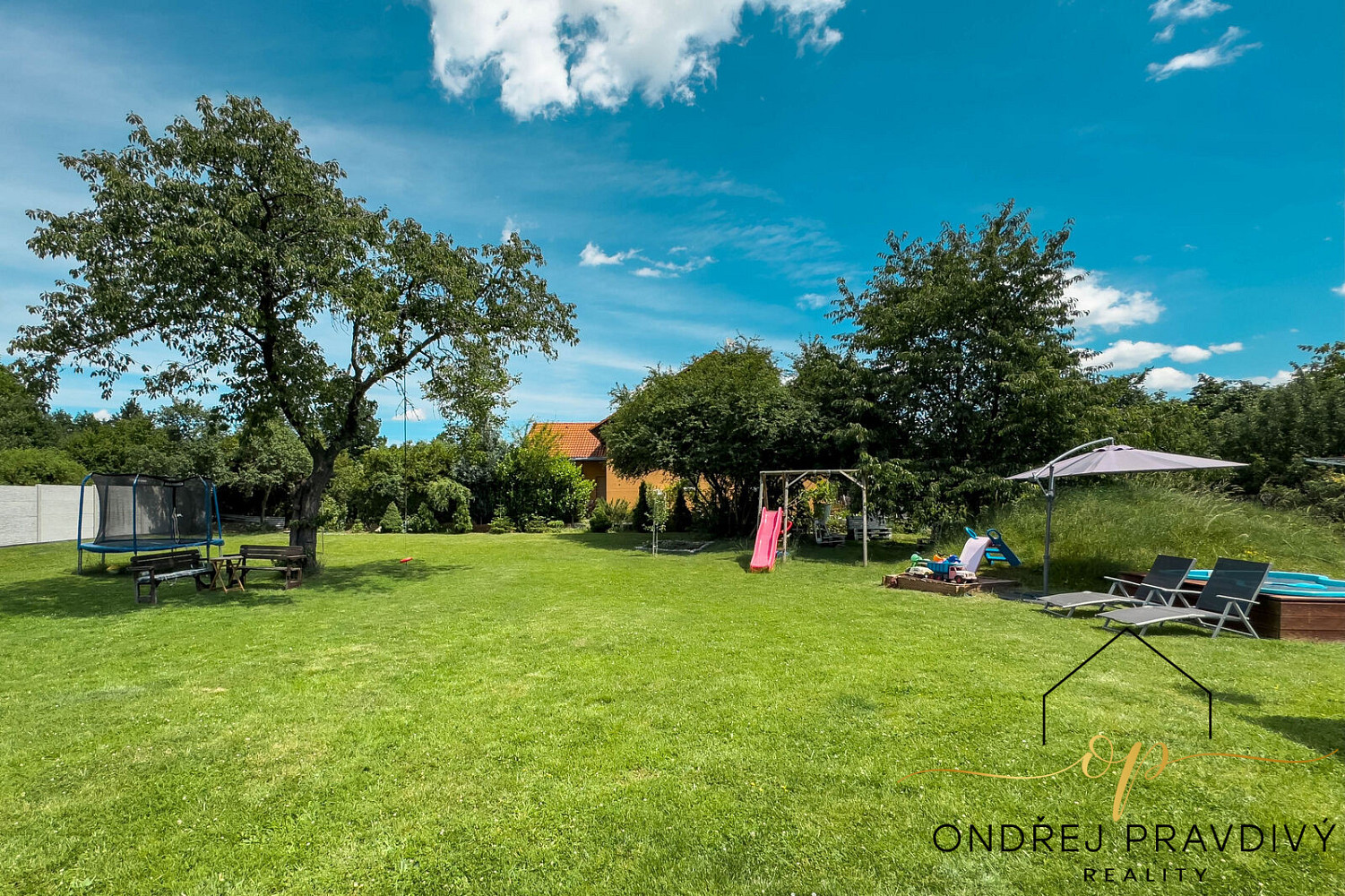 Prodej stavebního pozemku 770 m²