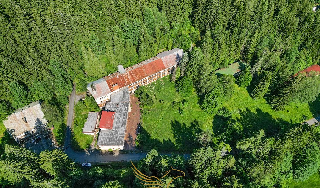 Prodej ubytovacího objektu 4 400 m², Velké Karlovice – náhled fotky 9