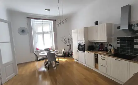 Pronájem bytu 3+1 97 m², Třída B. Smetany, Nový Bydžov, okres Hradec Králové