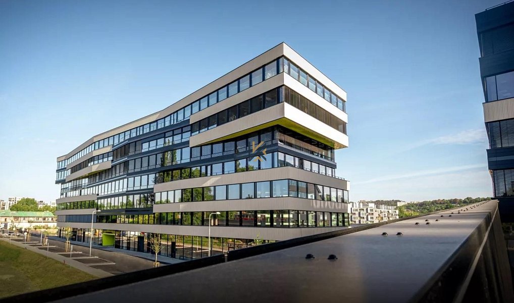 Pronájem kanceláře 420 m², Praha – náhled fotky 3
