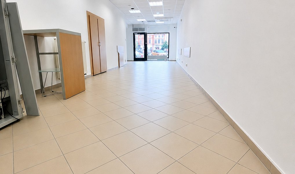Pronájem obchodních prostor 127 m², Hlučín – náhled fotky 2