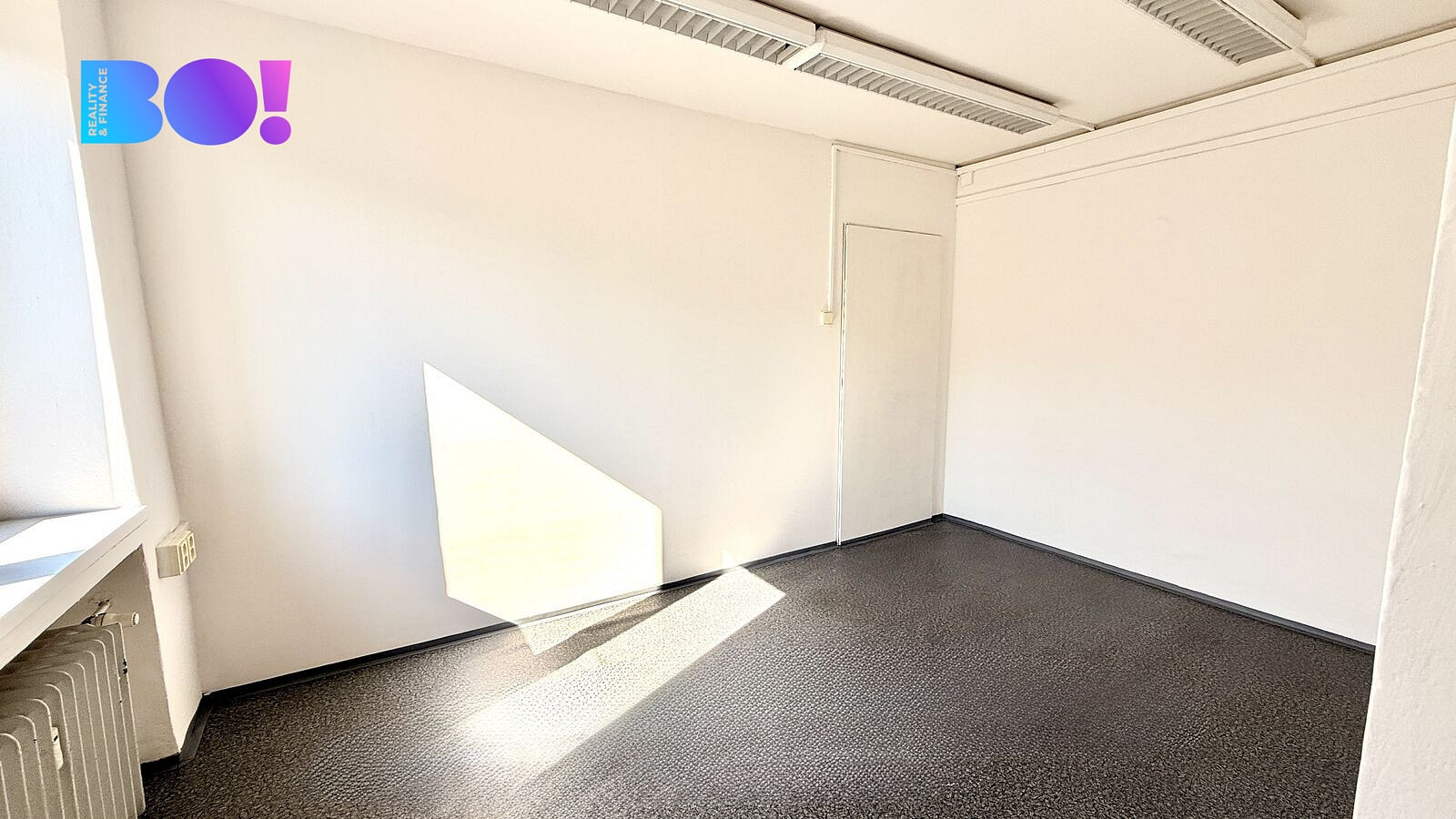 Pronájem kanceláře 41 m² – fotografie 3