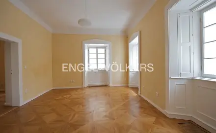 Pronájem bytu 2+1 54 m², Šporkova, Praha 1 - Malá Strana