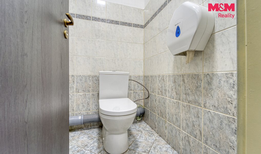 Pronájem obchodních prostor 89 m², Stříbro – náhled fotky 11