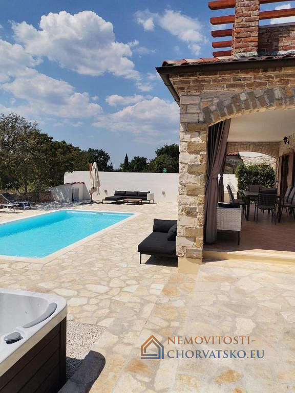 Prodej domu 145 m² s pozemkem 145 m² - Widok 2