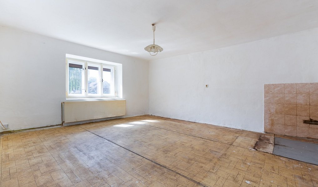 Prodej domu 140 m² s pozemkem 1 911 m², Měrunice – náhled fotky 4