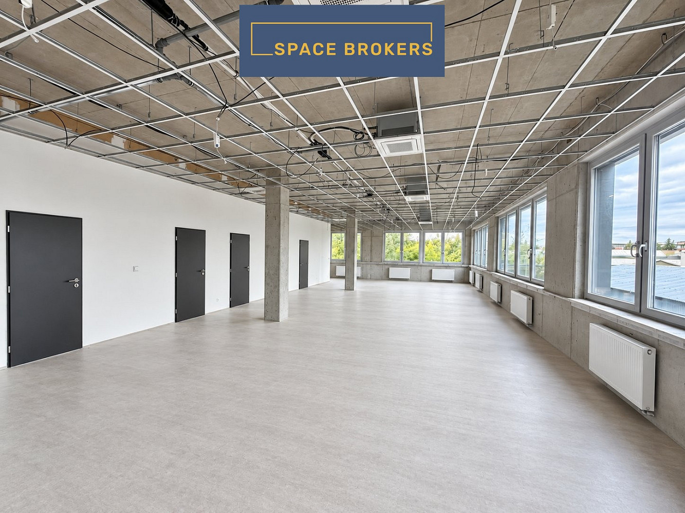 Pronájem kanceláře 250 m² – fotografie 3