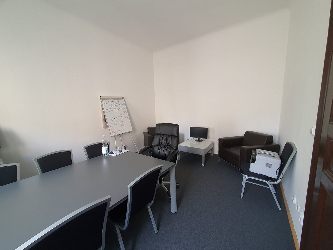Pronájem kanceláře 65 m² — photo 3