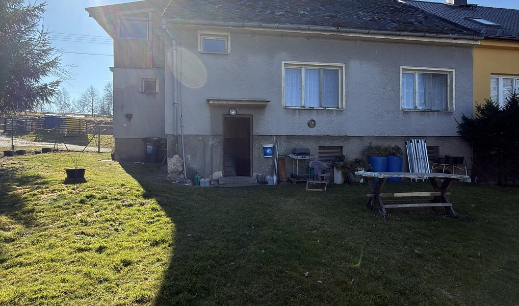 Prodej domu 250 m² s pozemkem 156 m², Besednice – náhled fotky 2