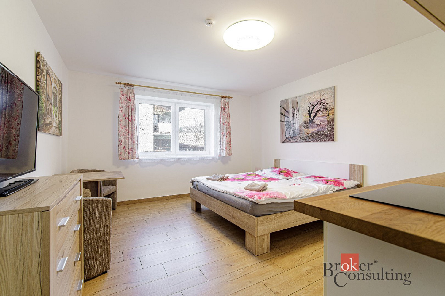 Prodej komerčního objektu (jiného typu) 250 m² – fotografie 5