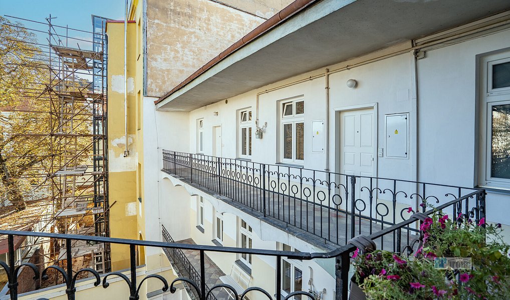 Pronájem bytu 2+1 73 m², Praha – náhled fotky 3