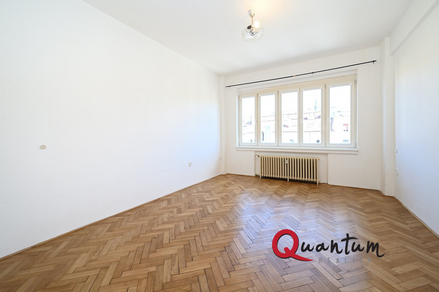 Pronájem bytu 1+kk 29 m² – fotografie 2