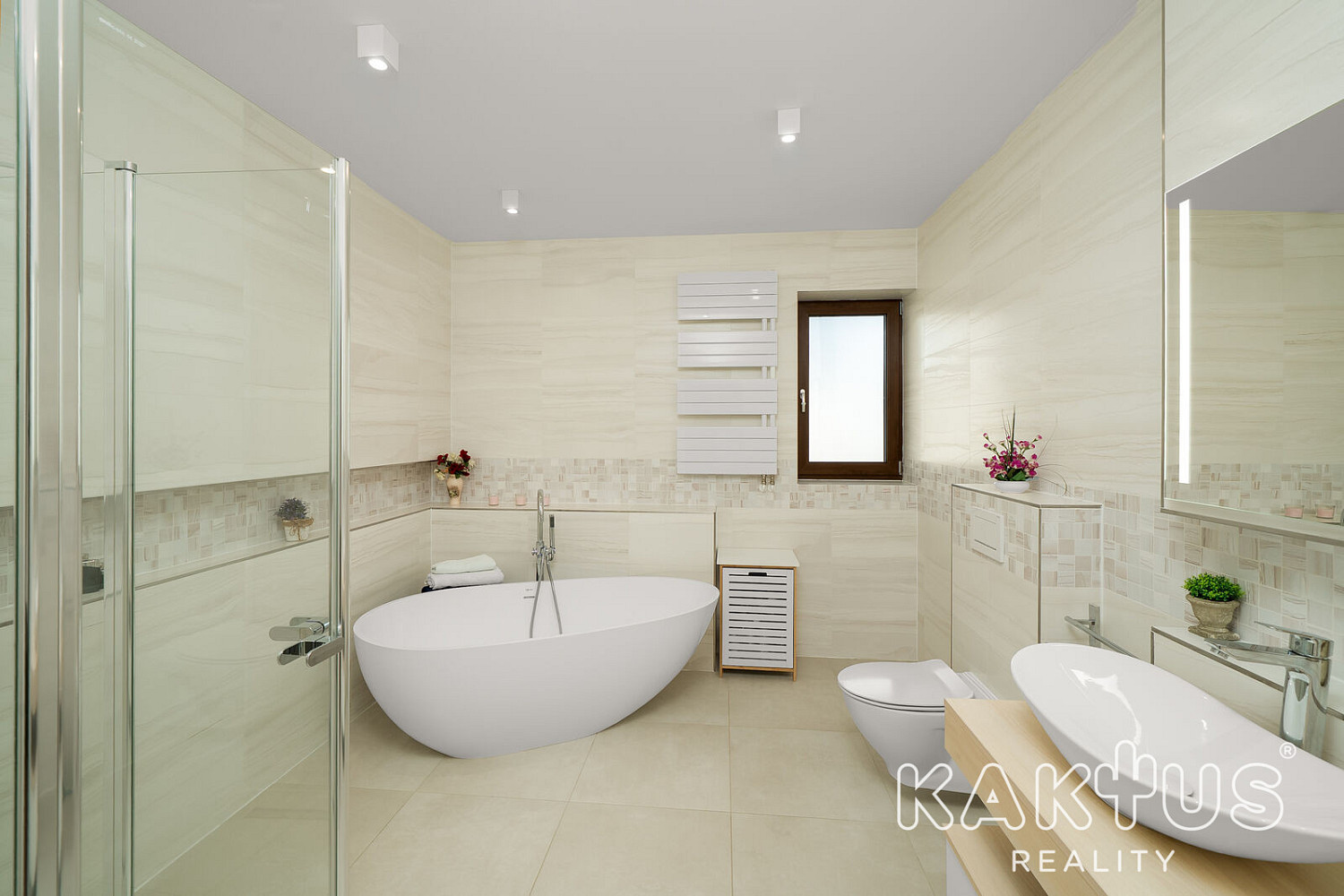 Prodej domu 217 m² s pozemkem 916 m² – fotografie 3