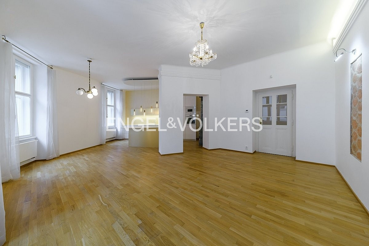 Pronájem bytu 3+kk 137 m² – fotografie 2