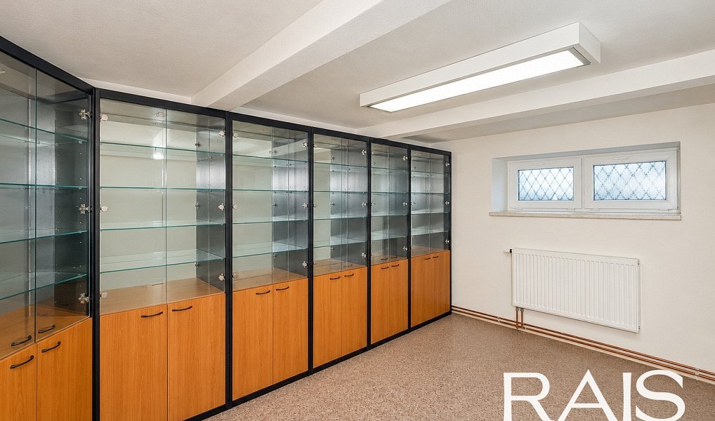 Prodej ubytovacího objektu 235 m², Hodonín – náhled fotky 11