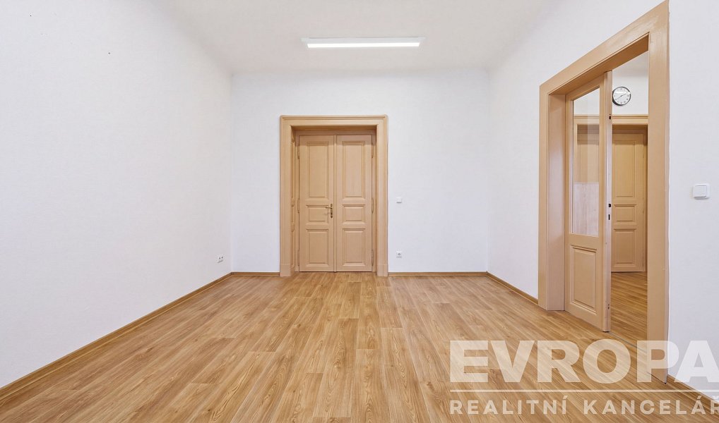 Prodej domu 260 m² s pozemkem 622 m², Rokycany – náhled fotky 5