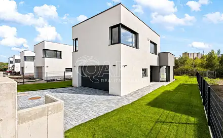 Prodej domu 288 m² s pozemkem 687 m², Mračská, Praha 4 - Chodov