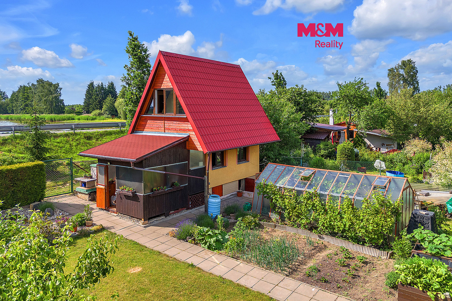 Prodej chaty/chalupy 35 m² s pozemkem 353 m²