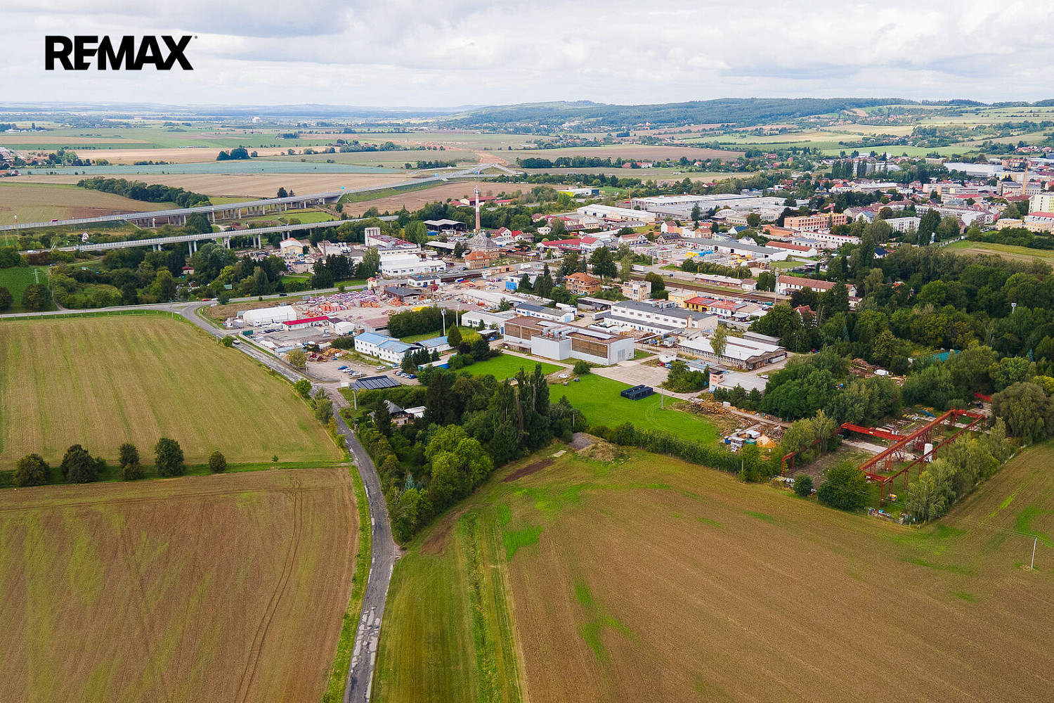 Pronájem obchodních prostor 200 m² – fotografie 4