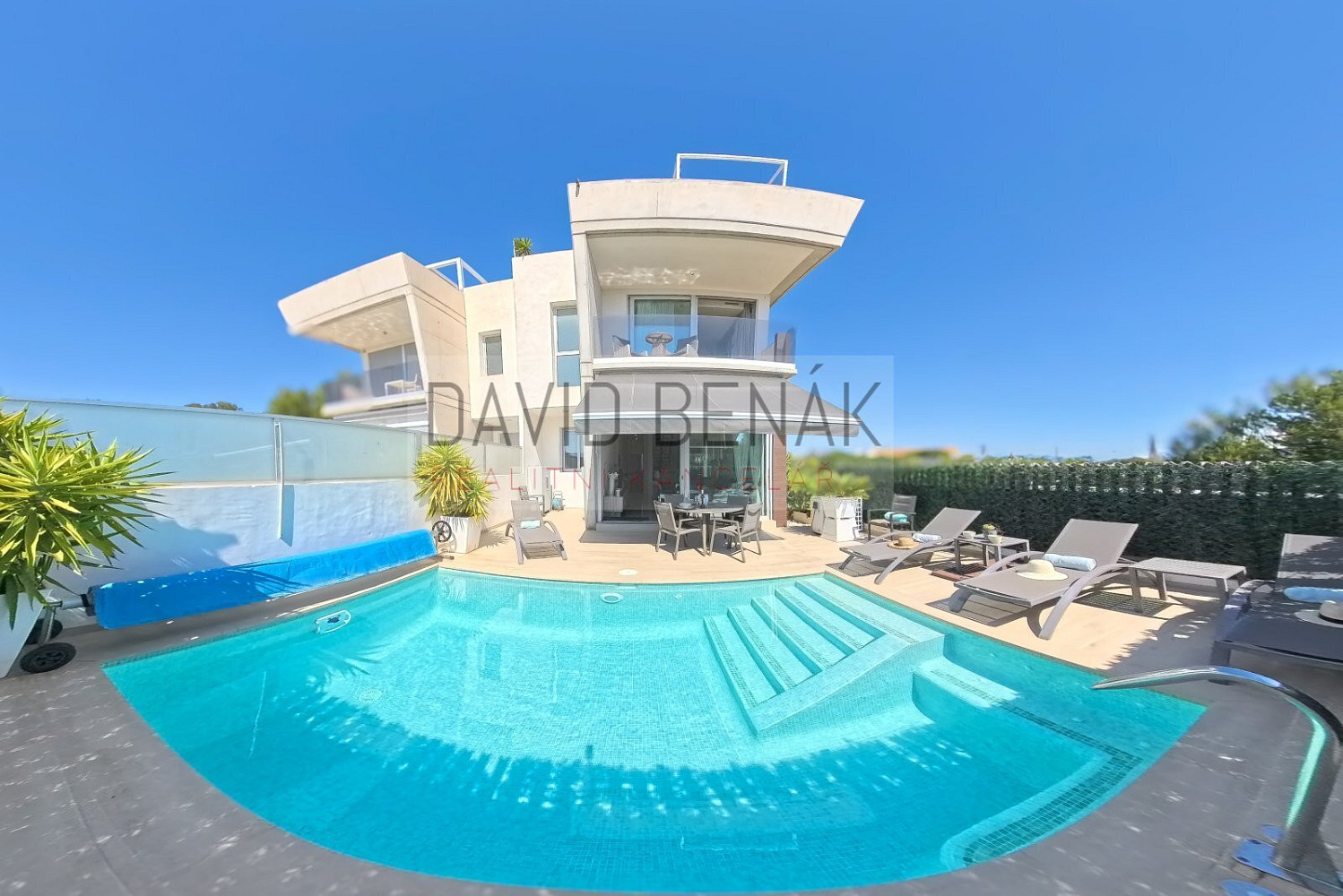 Prodej domu 166 m² s pozemkem 371 m²