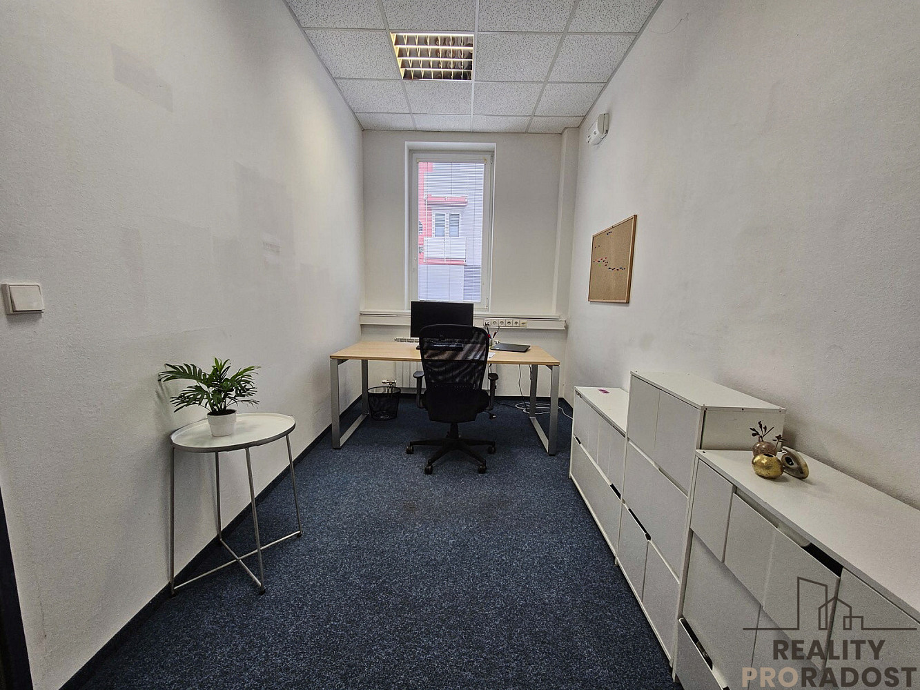 Pronájem kanceláře 130 m² – fotografie 4