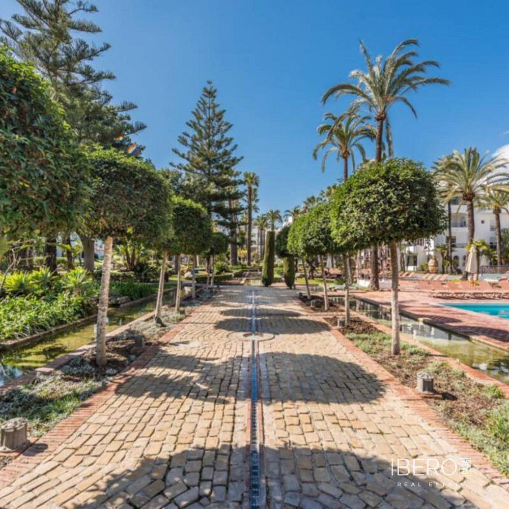 Piso 4+kk – Marbella, Nueva Andalucía - Vista 5