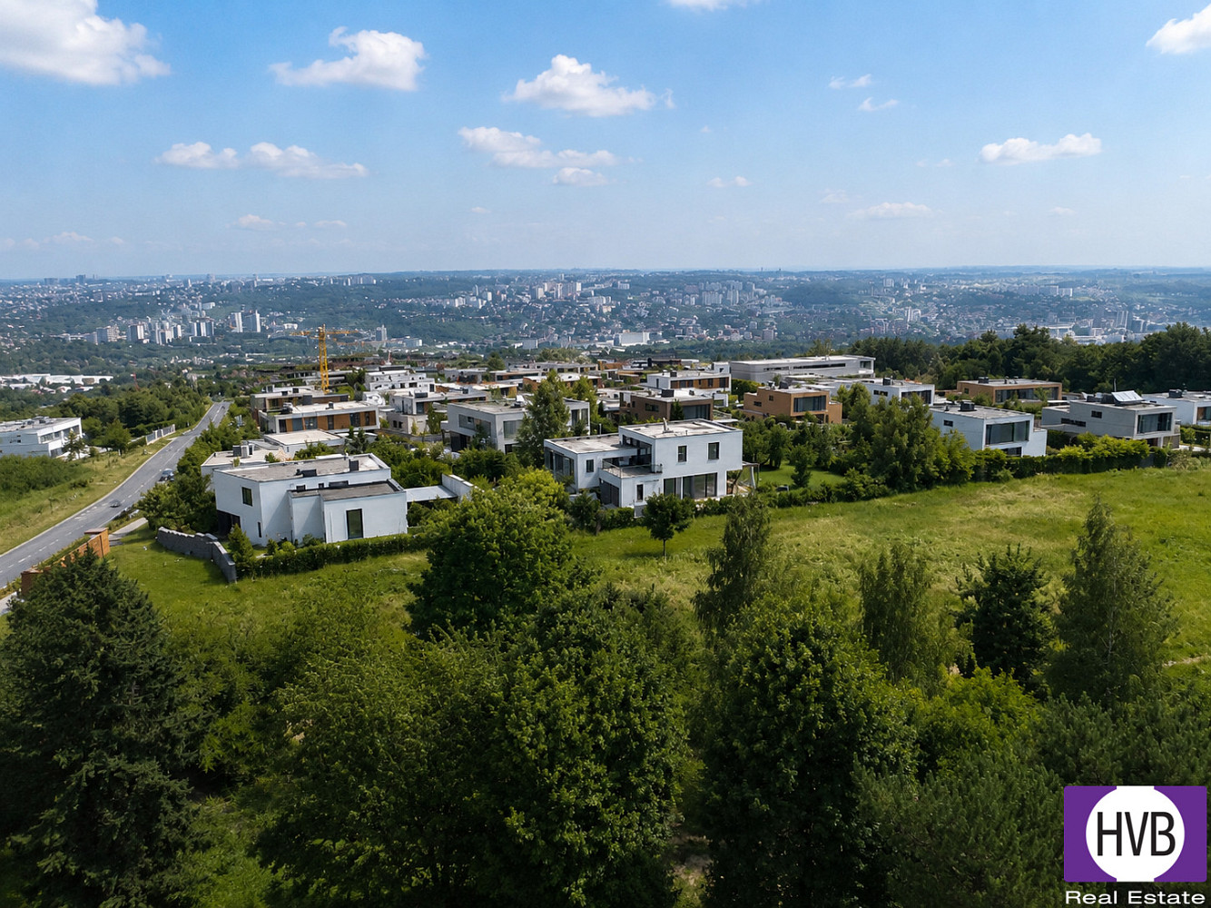 Плац, 842 m²