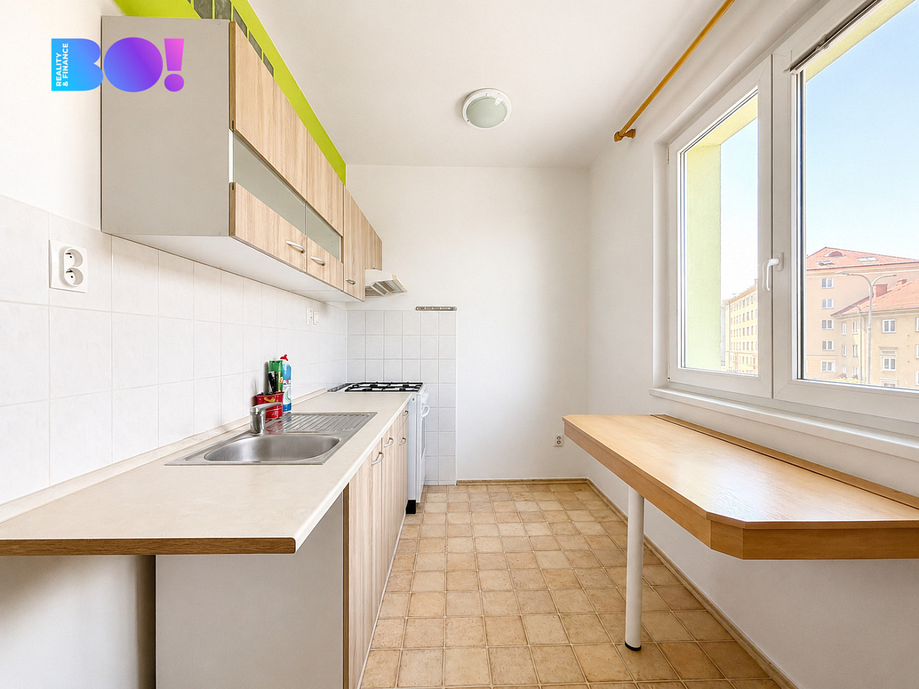 Pronájem bytu 2+1 52 m² – pohled 2