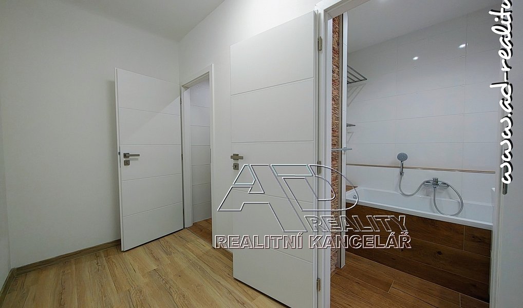 Pronájem bytu 2+kk 49 m², České Budějovice – náhled fotky 13