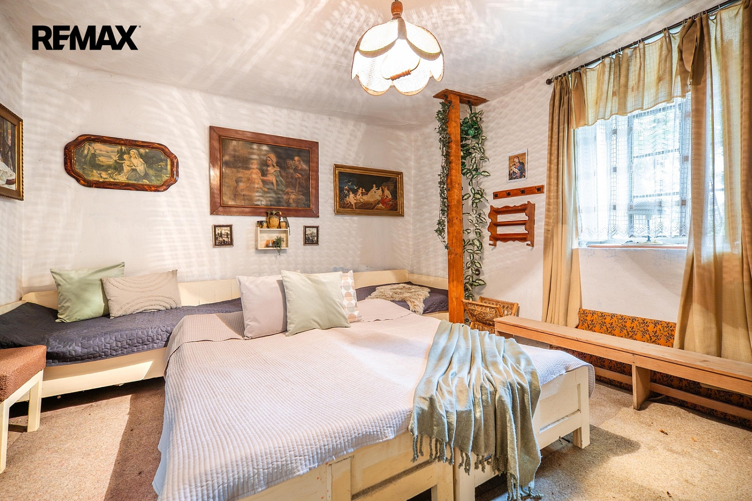 Prodej domu 200 m² s pozemkem 1 264 m² — photo 2