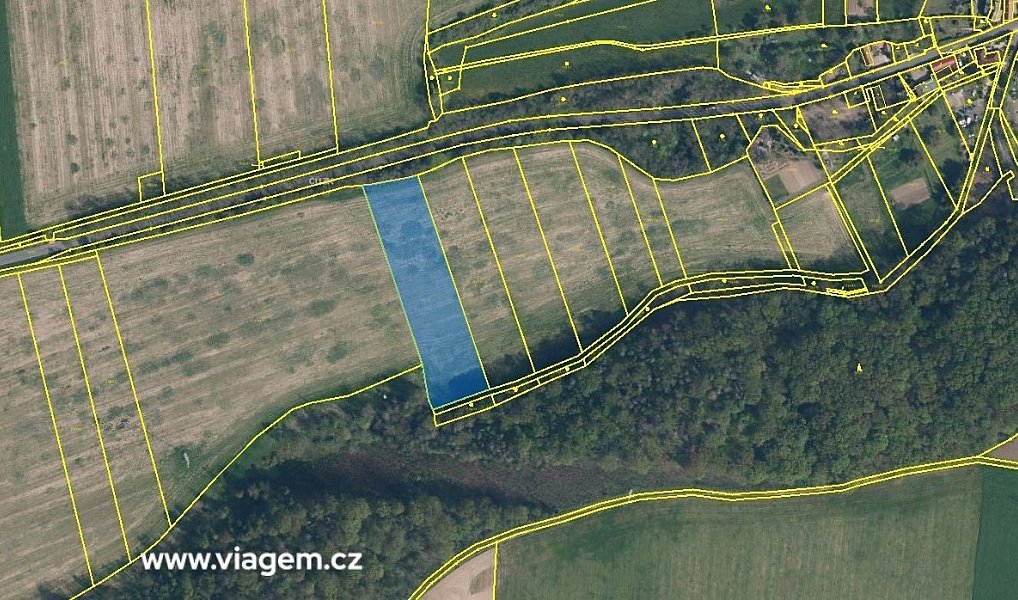 Prodej pole 1 379 m², Bechlín – náhled fotky 2