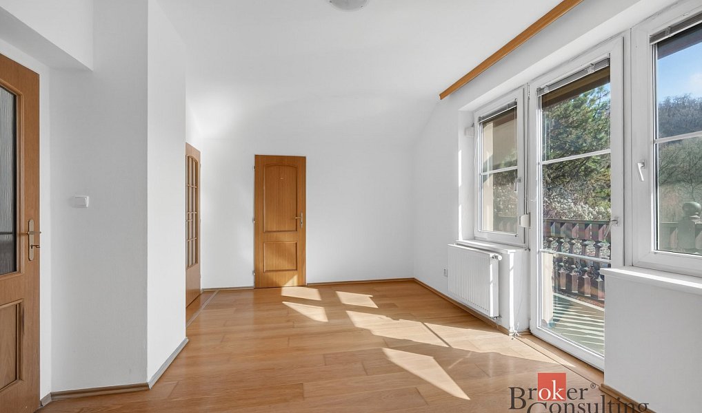 Prodej domu 258 m² s pozemkem 1 347 m², Praha – náhled fotky 22