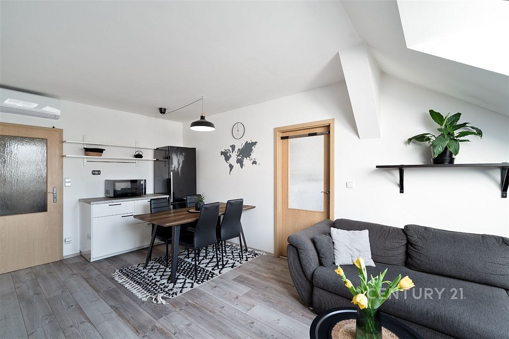 Pronájem bytu 2+kk 57 m² — photo 4