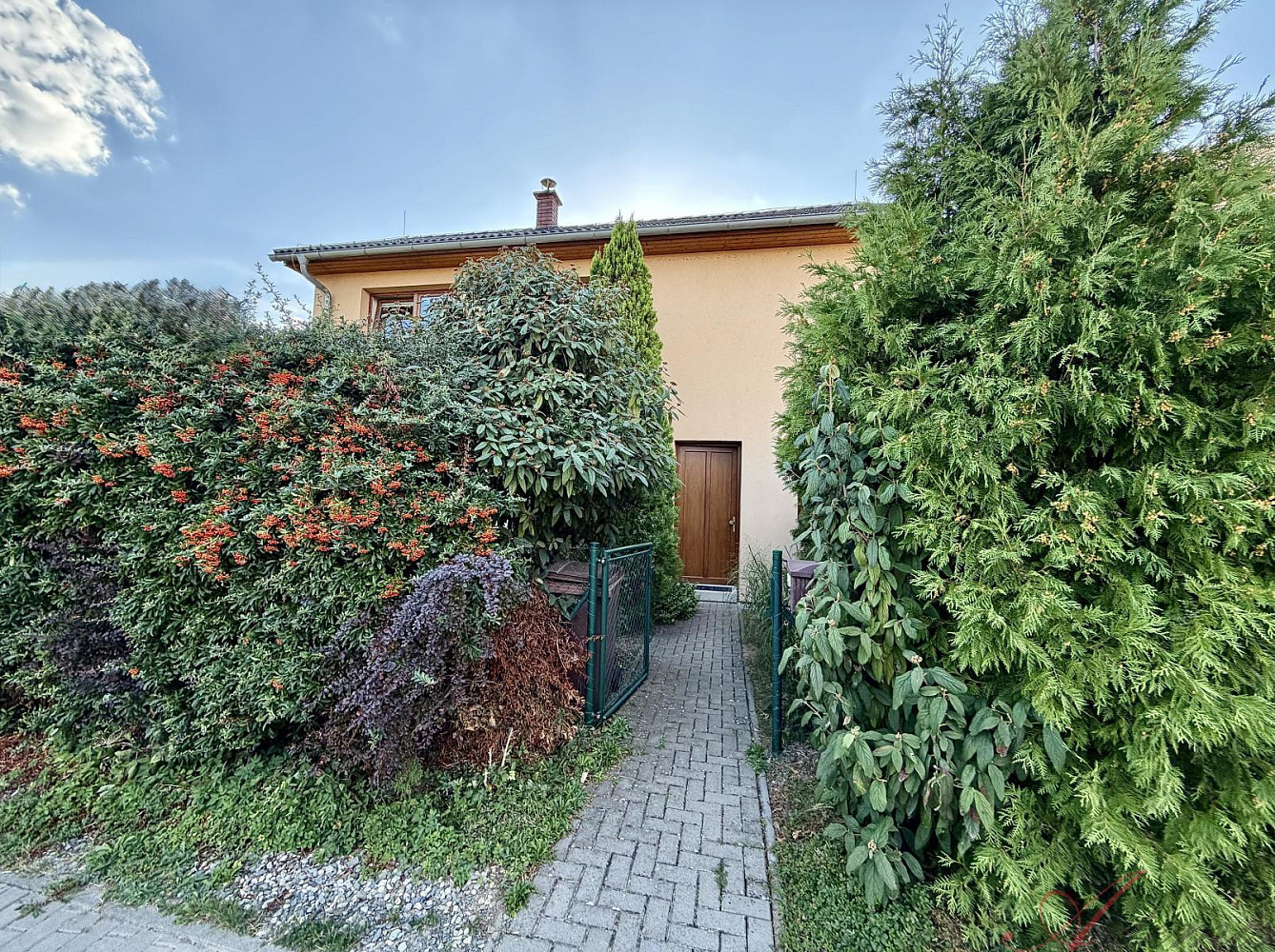 Prodej domu 97 m² s pozemkem 381 m² – fotografie 2