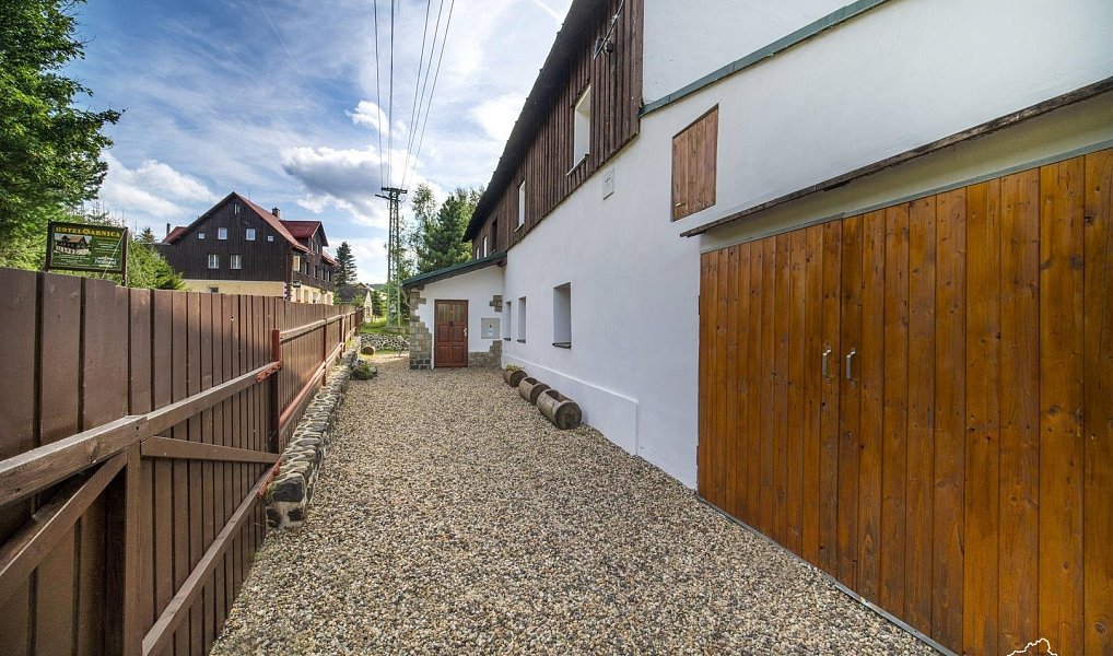 Prodej domu 240 m² s pozemkem 721 m², Loučná pod Klínovcem – náhled fotky 10