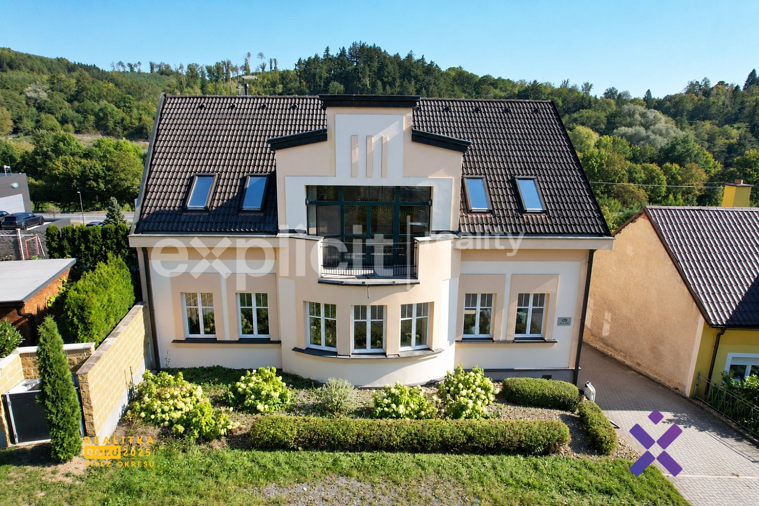 Pronájem kanceláře 460 m²