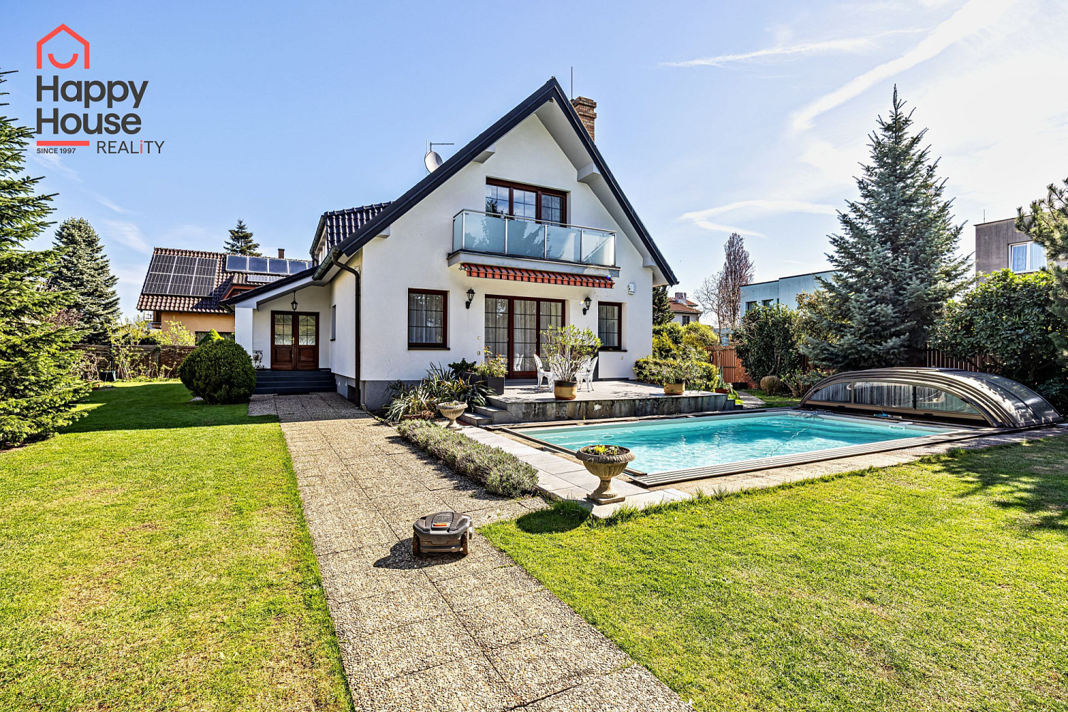 Pronájem domu 283 m² s pozemkem 720 m² – fotografie 2
