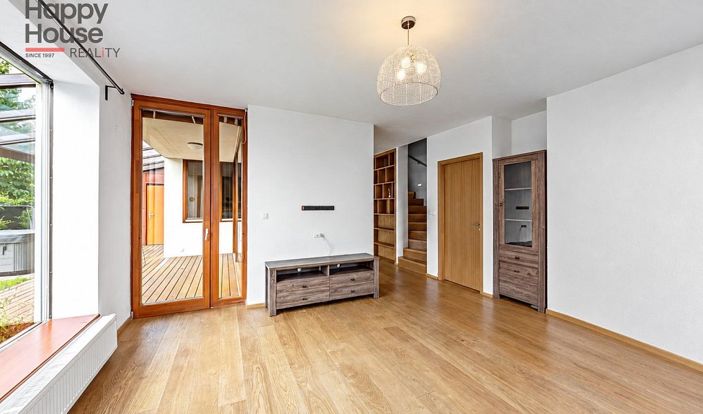 Prodej domu 200 m² s pozemkem 408 m², Praha – náhled fotky 4