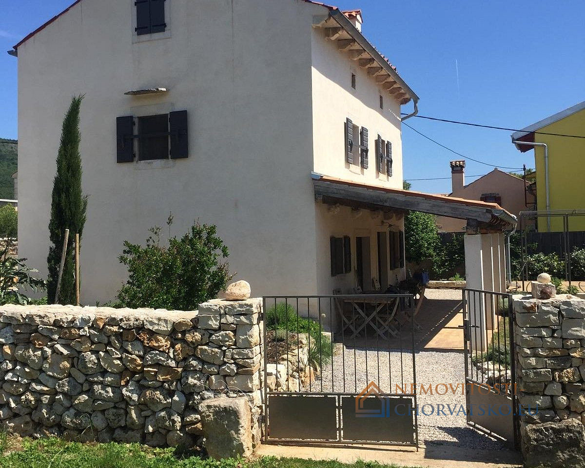 Prodej domu 170 m² s pozemkem 1 440 m² - Vista 5