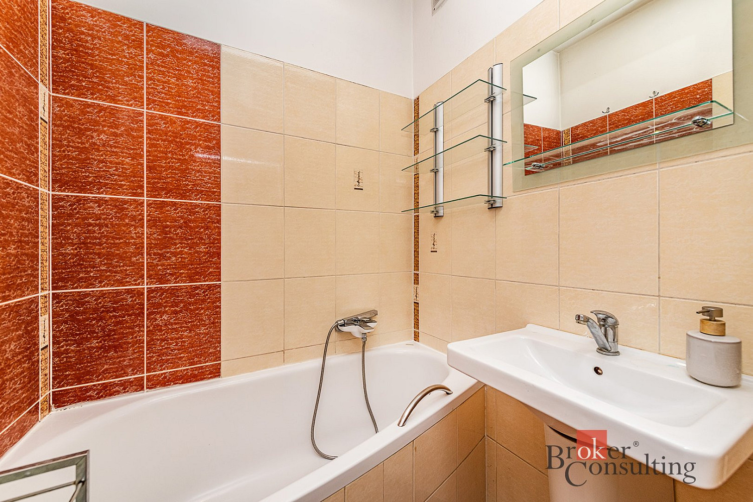 Prodej bytu 2+1 49 m² – fotografie 2