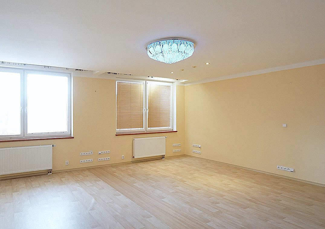 Pronájem kanceláře 152 m² – fotografie 4
