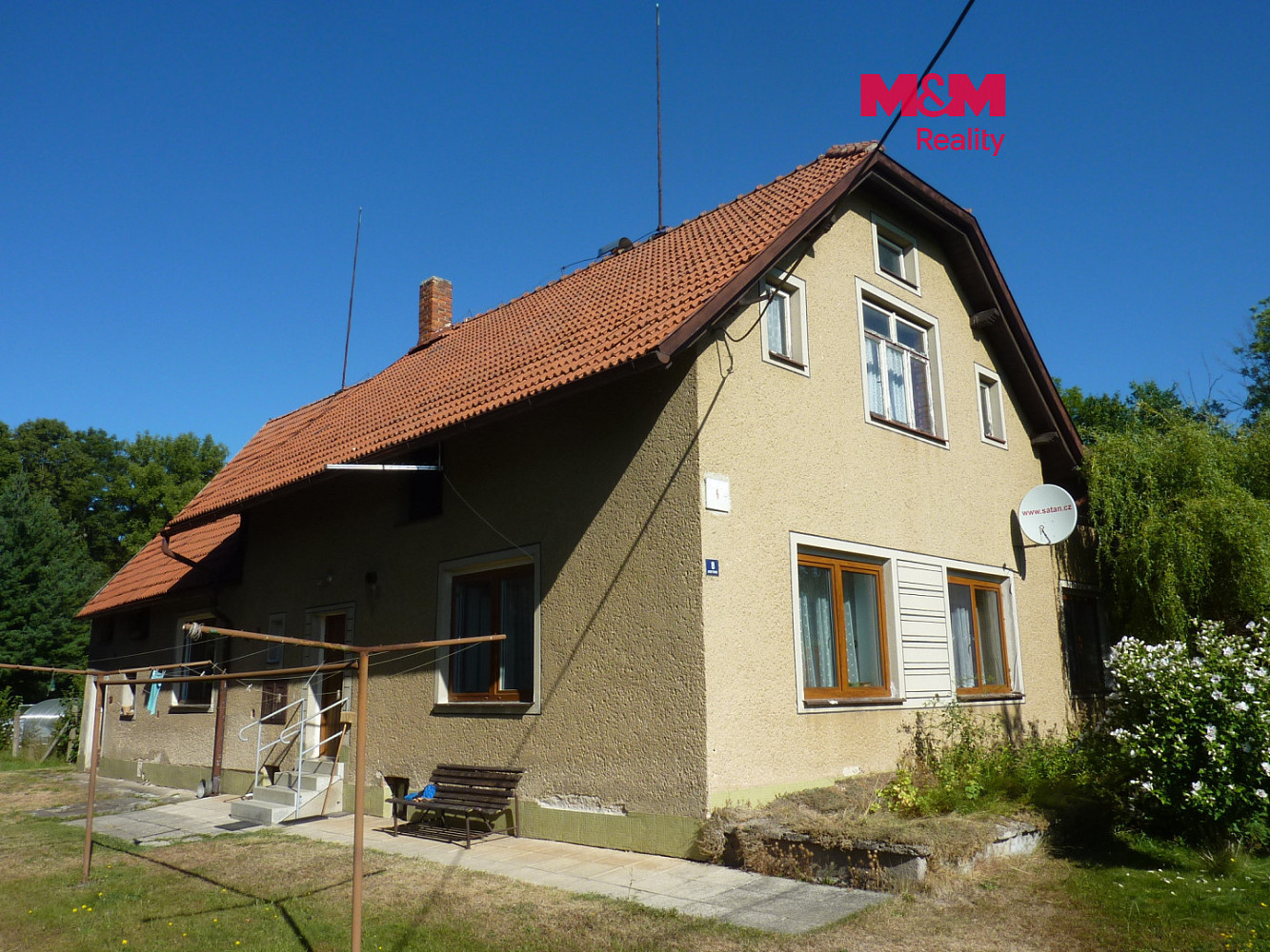 House, 350 m², land 3300 m²