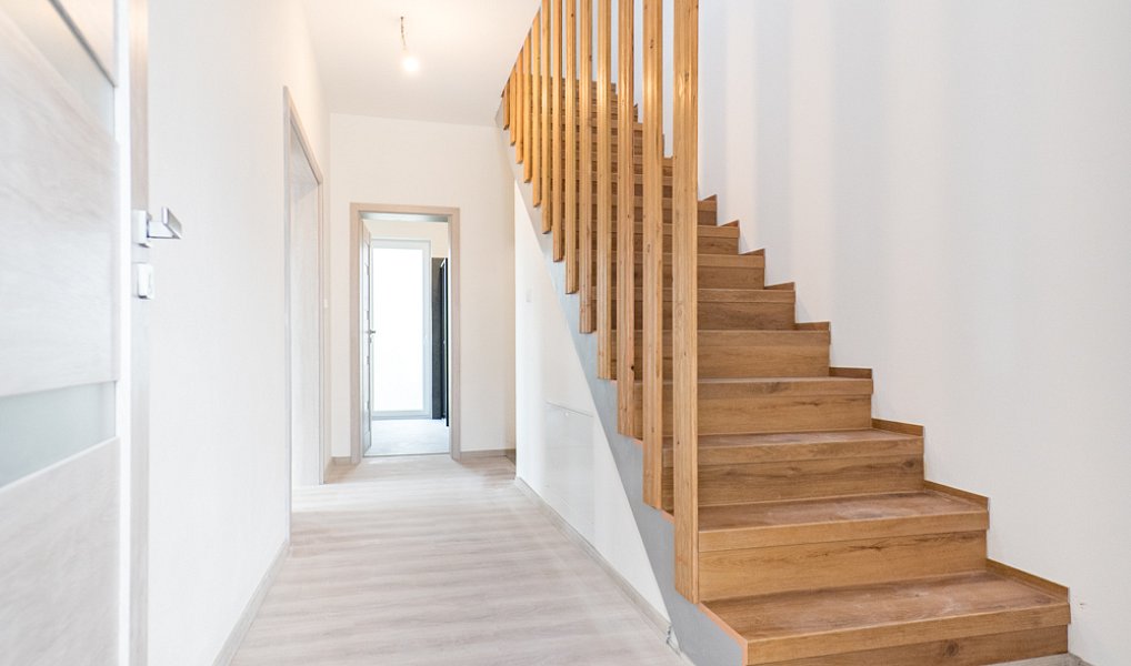 Prodej domu 110 m² s pozemkem 304 m², Březnice – náhled fotky 9