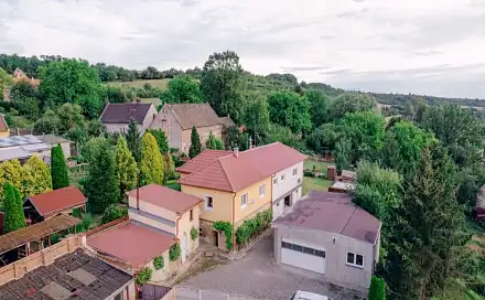 Prodej domu 258 m² s pozemkem 1 924 m², Holedeč - Veletice, okres Louny