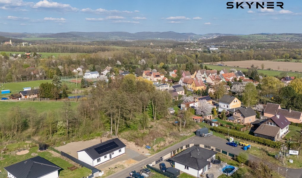 Prodej stavebního pozemku 1 348 m², Přestanov – náhled fotky 4