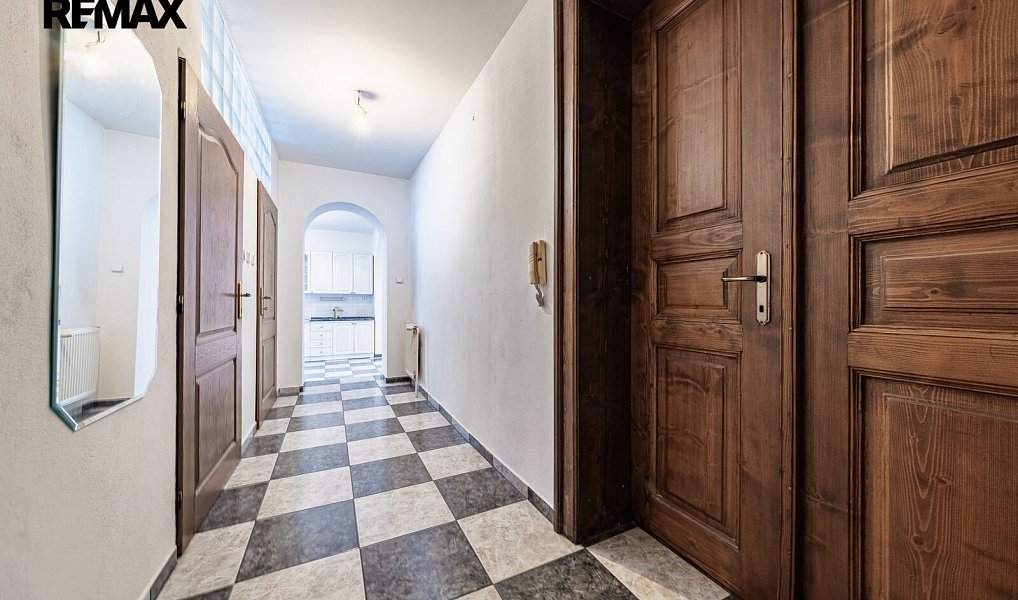 Prodej domu 400 m² s pozemkem 821 m², Chomutov – náhled fotky 38